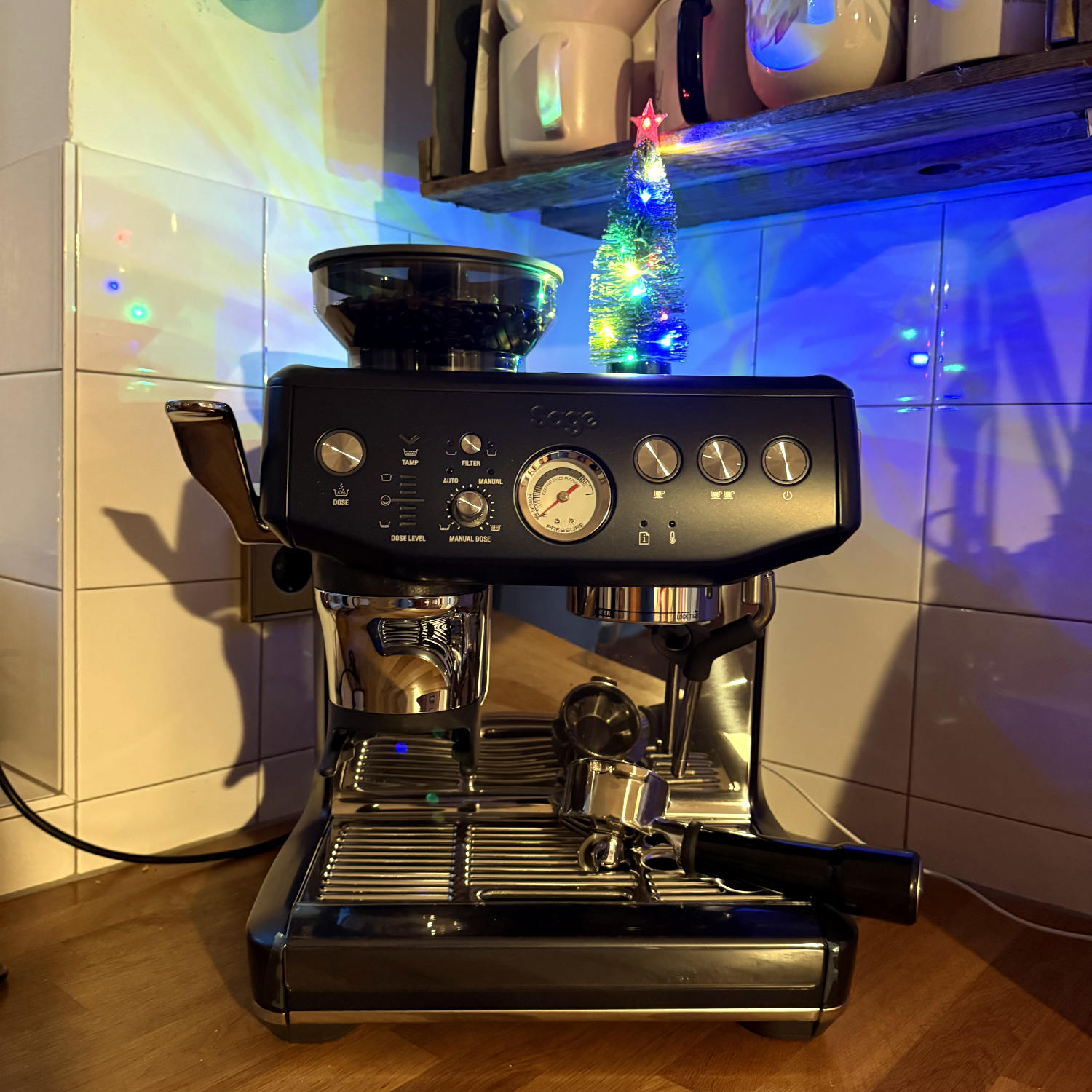 Sage Barista Express SIebträgermaschine in blau